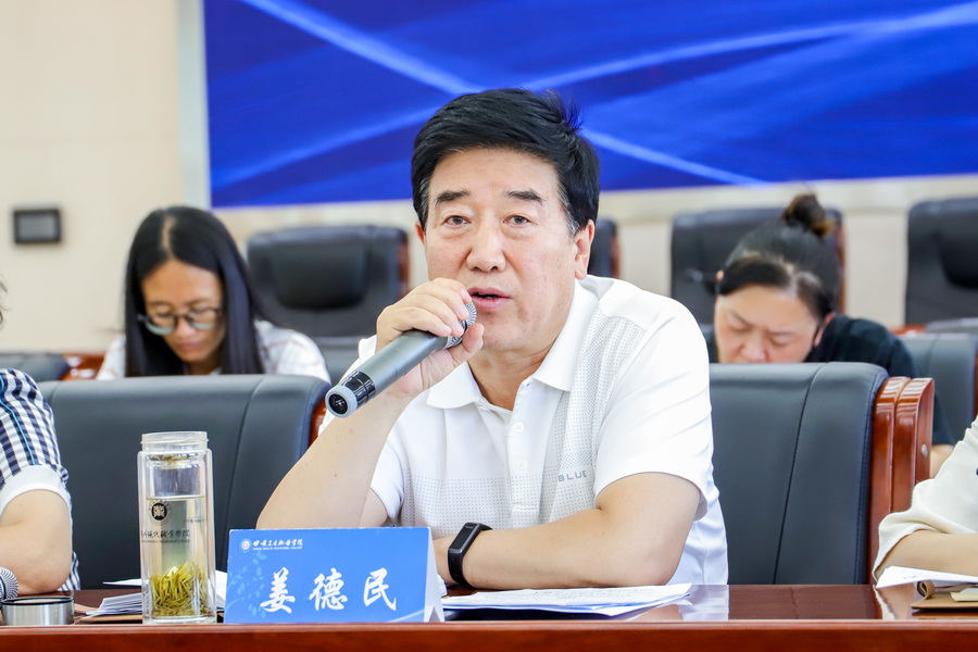 2022年6月14日   88038威尼斯检测中心2022年党政一把手推进就业工作座谈会 (2)_调整大小.jpg