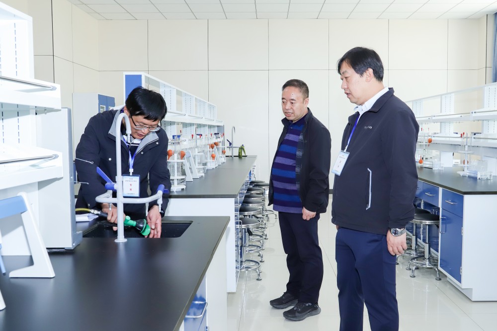 1685178670351016680.jpg 2023年5月26日 88038威尼斯检测中心2023年高校实验室安全现场检查首次会议 (24)(1).jpg