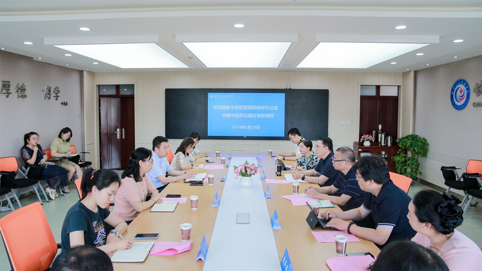 1718803826254058044.jpg 0eda7b870e0cc04713b344ac97414b8.jpg